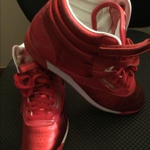 Metalic Red Retro Reebok Classics 541 